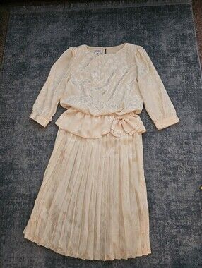 In The MOOD Pleated Midi VINTAGE Dress  with Waist Bow Size 14